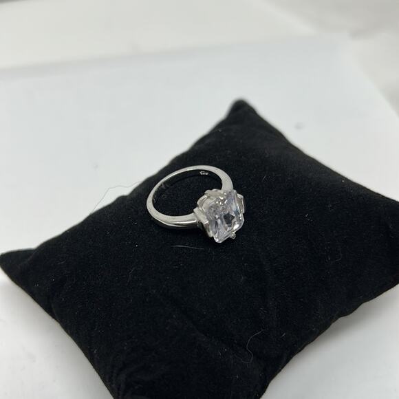 925 Sterling Silver Solitaire Cubic Zirconia Stone Ring Size 5 - Picture 6 of 12